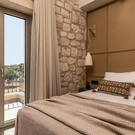 Bedrock Beachside With Private Pool Villa *