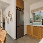 Villa Bedrock Beachside With Private Pool *