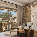 Bedrock Beachside With Private Pool Villa