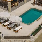 Bedrock Beachside With Private Pool Villa