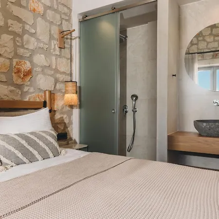 别墅 Bedrock Beachside With Private Pool *