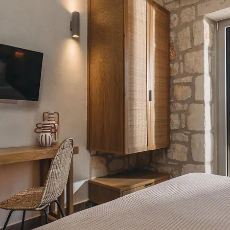 别墅 Bedrock Beachside With Private Pool