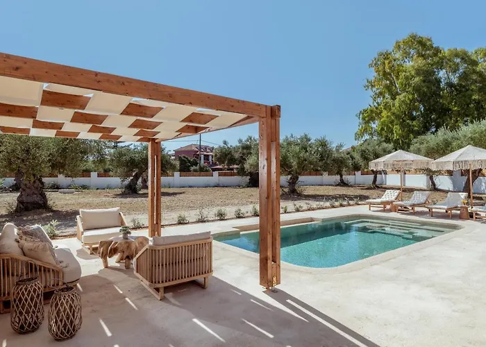 Bedrock Beachside With Private Pool Vila *
