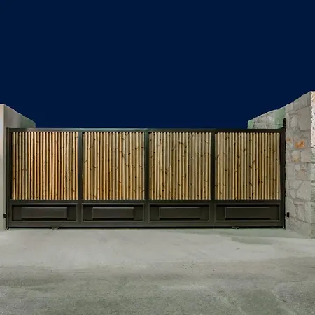 Bedrock Beachside With Private Pool * Ανω Βασιλικος