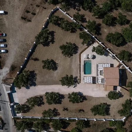 Bedrock Beachside With Private Pool וילה