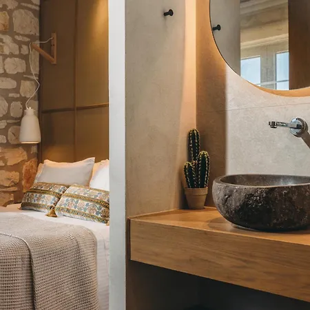 Villa Bedrock Beachside With Private Pool