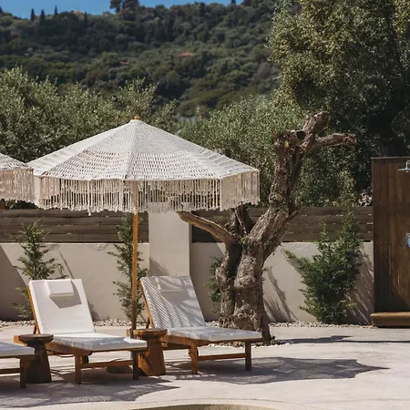 Bedrock Beachside With Private Pool * Vasilikí